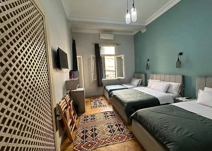 Cheers Hostel Cairo